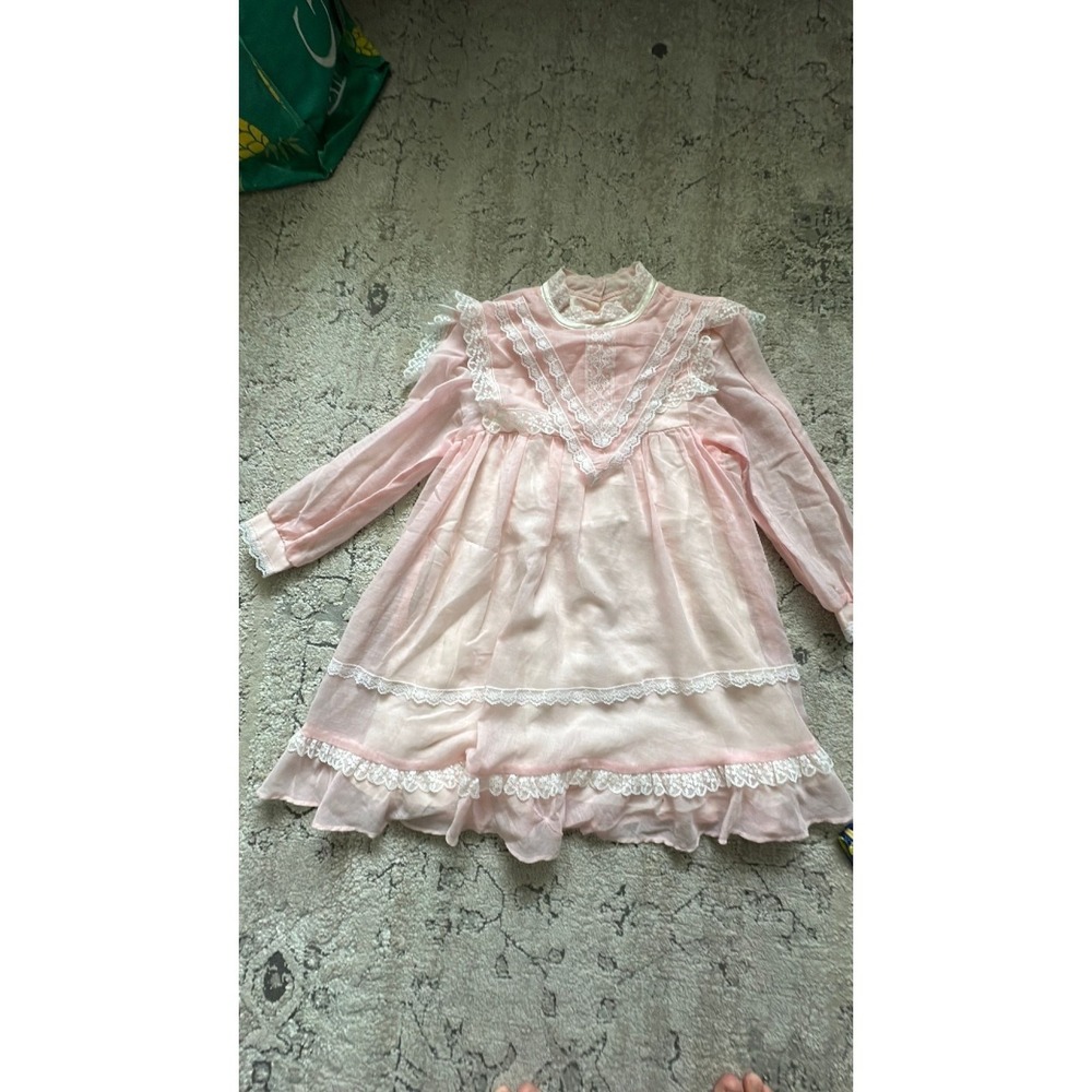 gunne sax Kids pink dress *small hole* size 6